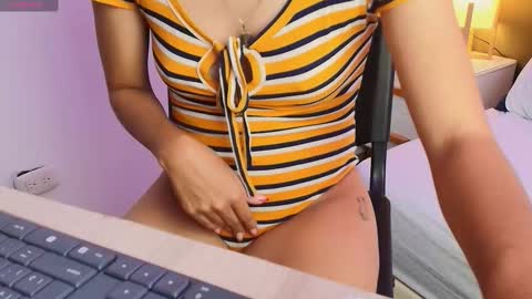 Anahi  online show from 10/29/25, 07:48