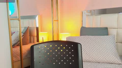 Anahi  online show from 01/14/26, 07:41