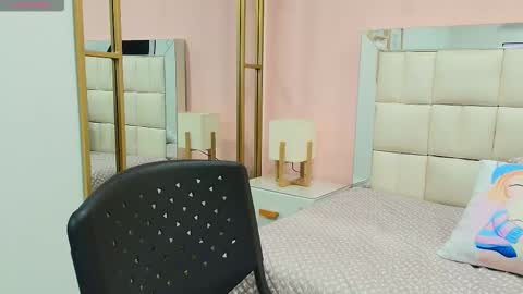 Anahi  online show from 01/16/26, 07:40