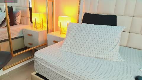 Anahi  online show from 02/22/26, 07:34