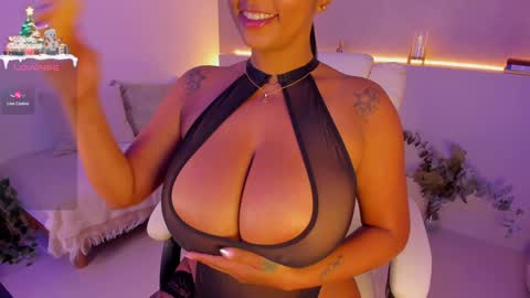 Snapshot of anahi_ryan chatting on 12/17/24, 01:05 Ana online show from 12/17/24, 01:05