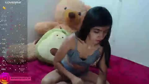 Snapshot of anahibrowns95 chatting on 12/16/24, 03:00 Anahi Browns online show from 12/16/24, 03:00