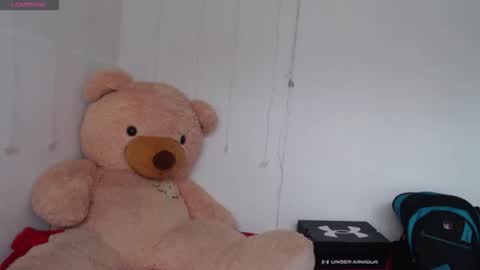 Anahi Browns online show from 02/02/26, 06:39