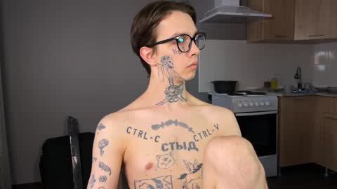 Snapshot of anahori_simon chatting on 12/17/24, 07:18 simon online show from 12/17/24, 07:18