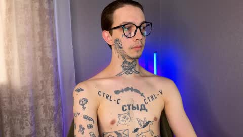 Snapshot of anahori_simon chatting on 01/08/25, 11:32 simon online show from 01/08/25, 11:32