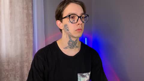 Snapshot of anahori_simon chatting on 01/15/25, 10:06 simon online show from 01/15/25, 10:06