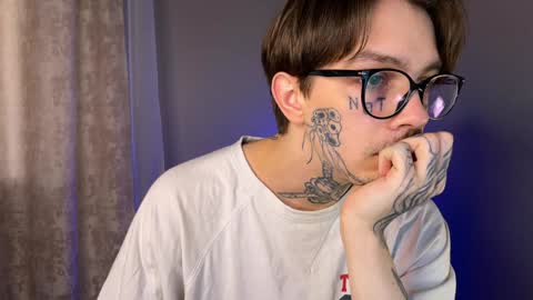 Snapshot of anahori_simon chatting on 01/22/25, 06:52 simon online show from 01/22/25, 06:52