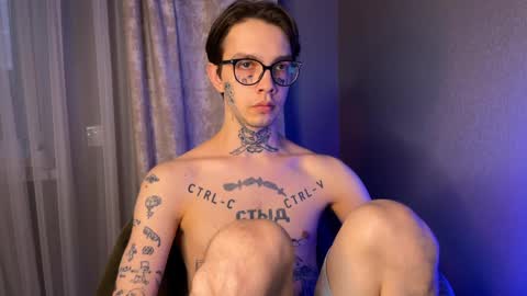 Snapshot of anahori_simon chatting on 02/08/25, 02:49 simon online show from 02/08/25, 02:49