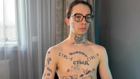 Snapshot of anahori_simon chatting on 02/11/25, 11:43 simon online show from 02/11/25, 11:43