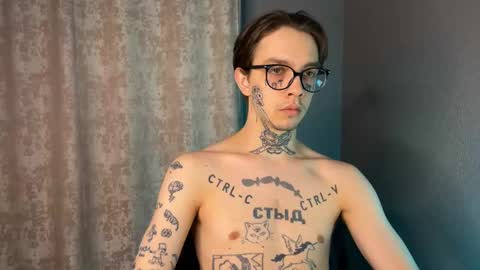 Snapshot of anahori_simon chatting on 02/11/25, 02:46 simon online show from 02/11/25, 02:46