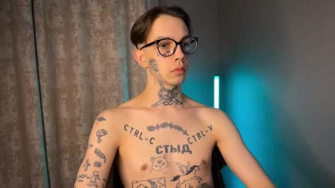 Snapshot of anahori_simon chatting on 02/26/25, 06:21 simon online show from 02/26/25, 06:21