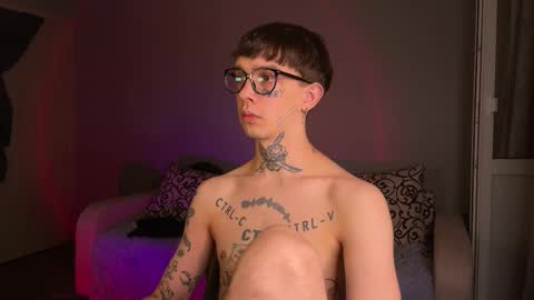 Snapshot of anahori_simon chatting on 09/22/25, 06:21 simon online show from 09/22/25, 06:21