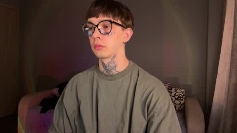 Snapshot of anahori_simon chatting on 10/01/25, 04:18 simon online show from 10/01/25, 04:18