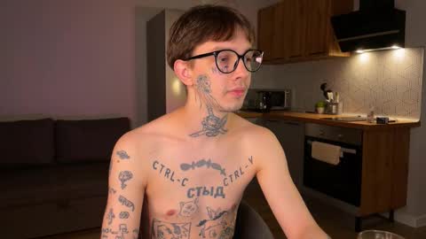 Snapshot of anahori_simon chatting on 10/18/25, 09:37 simon online show from 10/18/25, 09:37