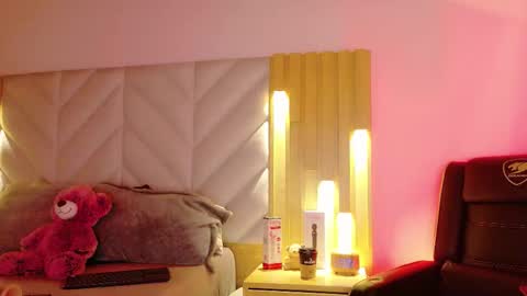 Anaise  online show from 03/28/26, 11:54