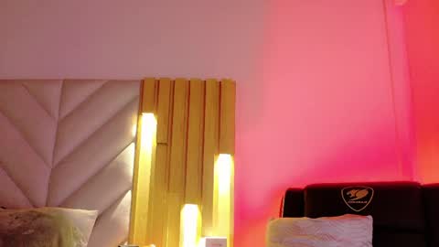 Anaise  online show from 04/13/26, 11:37