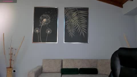 Snapshot of anaisnin1 chatting on 09/23/25, 03:42 Anais Nin online show from 09/23/25, 03:42