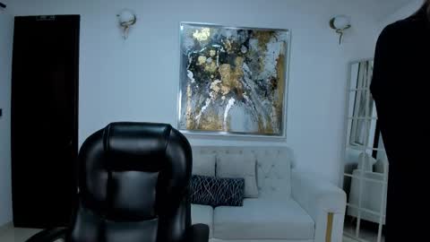 Snapshot of anaisnin1 chatting on 11/25/25, 02:55 Anais Nin online show from 11/25/25, 02:55