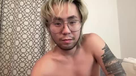 Snapshot of analasian108 chatting on 12/21/24, 06:19 Anal Asian online show from 12/21/24, 06:19