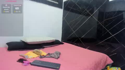 Snapshot of analia_smith chatting on 10/26/25, 02:28 Analia smith online show from 10/26/25, 02:28