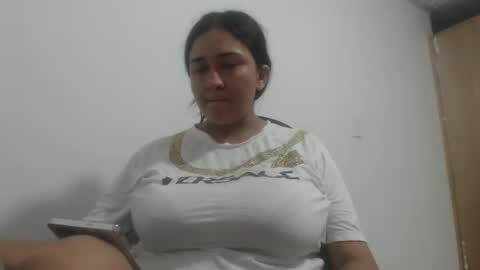 Snapshot of analy_hot chatting on 11/15/25, 12:08 analy_hot online show from 11/15/25, 12:08