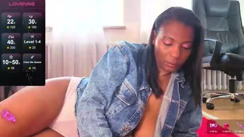 Snapshot of anamaar chatting on 09/16/25, 07:09 Ana online show from 09/16/25, 07:09