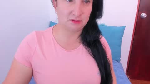 anamaria288 online show from 11/08/25, 03:12