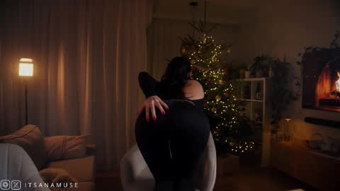 Ana online show from 12/17/25, 10:05