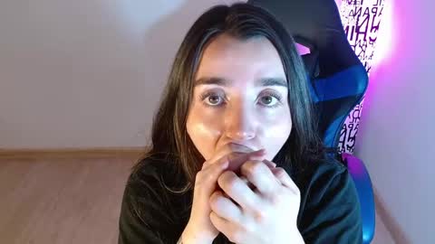 ana 3 online show from 10/02/25, 01:12