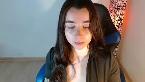 Snapshot of anarosse__ chatting on 06/30/26, 10:55 ana 3 online show from 06/30/26, 10:55