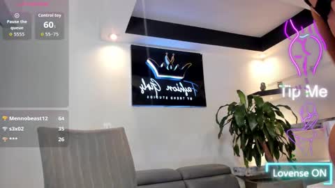 ana online show from 09/18/25, 01:18