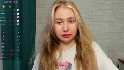 anna online show from 06/09/26, 02:01