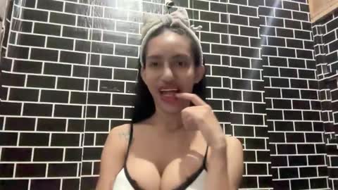 anawalters online show from 11/08/25, 03:29