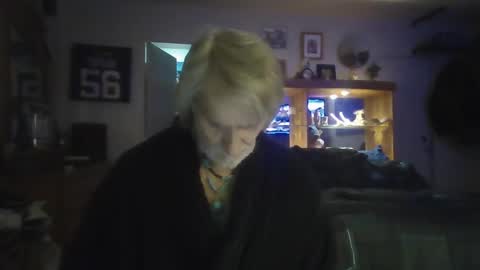 anchorman_707 online show from 12/18/25, 09:26