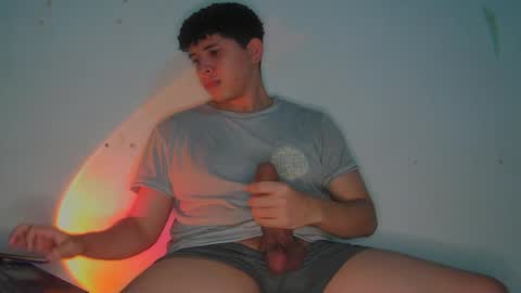 Snapshot of ancoder2912 chatting on 05/26/26, 04:52 Andres online show from 05/26/26, 04:52