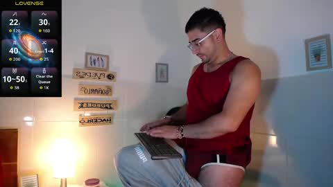 Snapshot of andders_ chatting on 05/20/26, 01:23 Anders online show from 05/20/26, 01:23