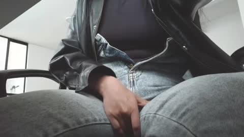   online show from 03/27/26, 12:05