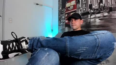 Snapshot of ander_perez chatting on 01/11/25, 10:51 ANDER online show from 01/11/25, 10:51