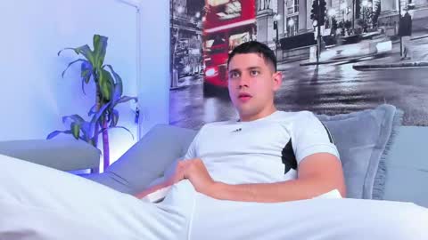 Snapshot of ander_perez chatting on 03/01/25, 05:05 ANDER online show from 03/01/25, 05:05