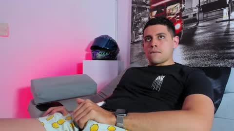 Snapshot of ander_perez chatting on 10/21/25, 03:24 ANDER online show from 10/21/25, 03:24