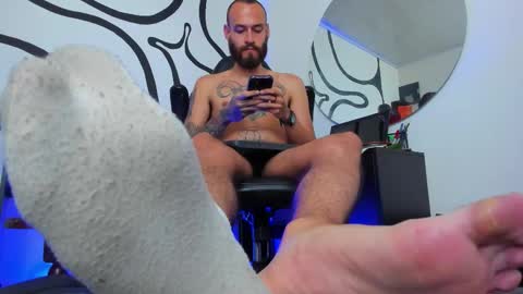 Andrs   -                   online show from 10/22/25, 12:44