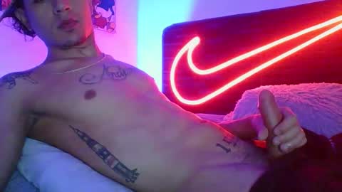 Snapshot of andersonz98 chatting on 09/14/25, 08:41 andersonZ98 online show from 09/14/25, 08:41