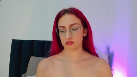 Andra Cyrus online show from 02/01/25, 12:05