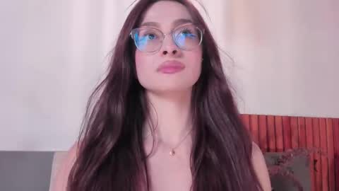 Andra Cyrus online show from 03/27/26, 10:53