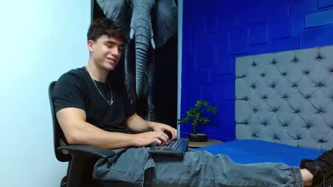 Andre Parker online show from 02/21/25, 04:40