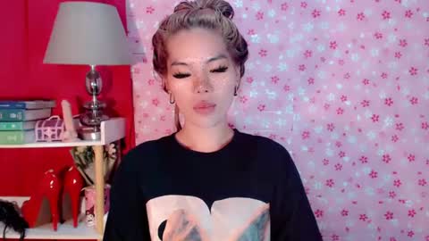 andrea06121998 online show from 10/22/25, 10:48