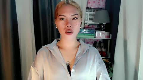 Snapshot of andrea06121998 chatting on 06/19/26, 04:22 andrea06121998 online show from 06/19/26, 04:22