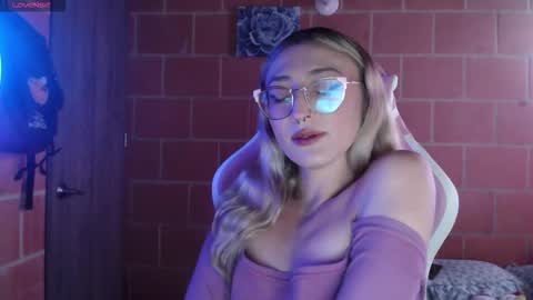 Andrea  online show from 03/26/26, 05:51