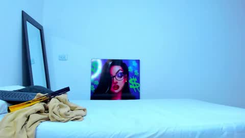 Andrea Cherry online show from 09/19/25, 02:07