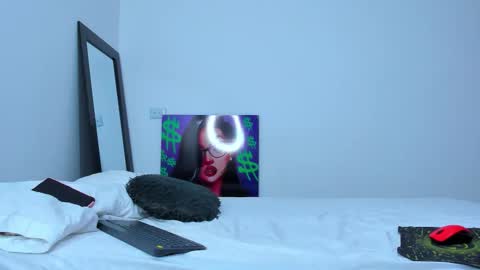 Andrea Cherry online show from 10/25/25, 02:02